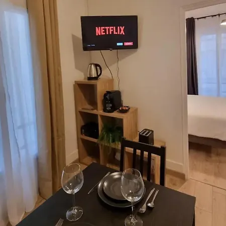 Cocon Parisien - Montmartre & Metro 13 & 14 Apartment Exterior photo